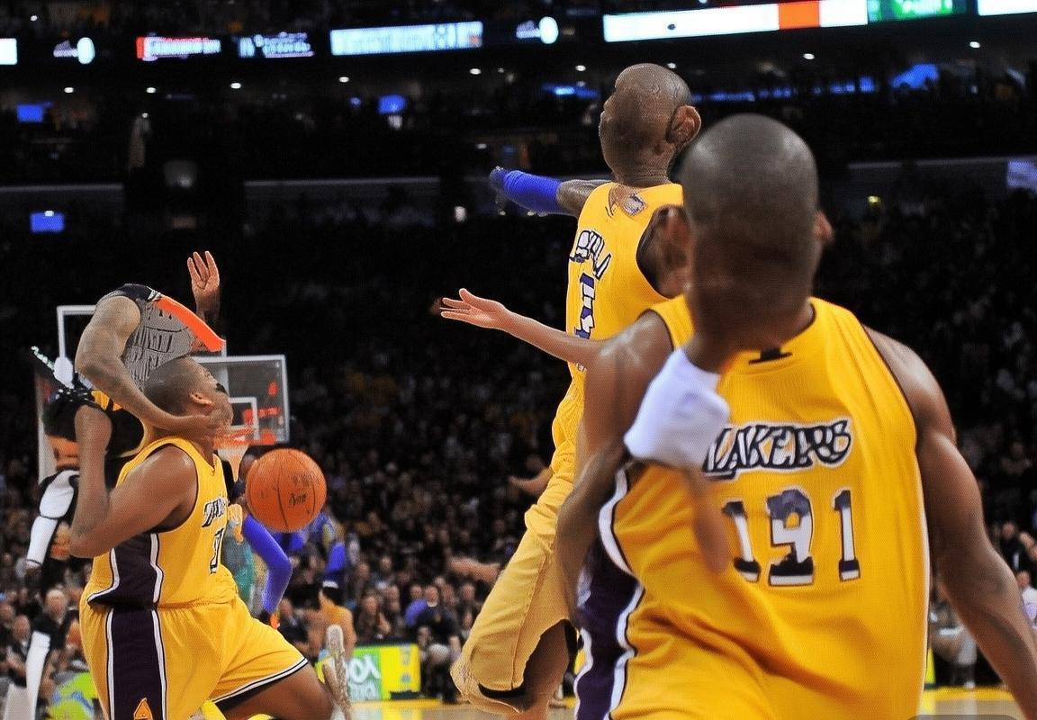 2011-2012 NBA：热火三巨头与科比巅峰对决全记录(图3)